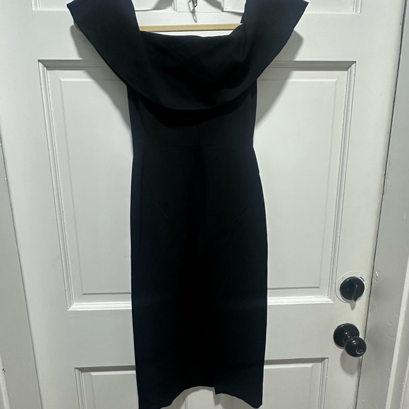 Aritzia Babaton Ruslan Off the Shoulder Black Midi Dress Size 0 NWOT - Picture 3 of 4